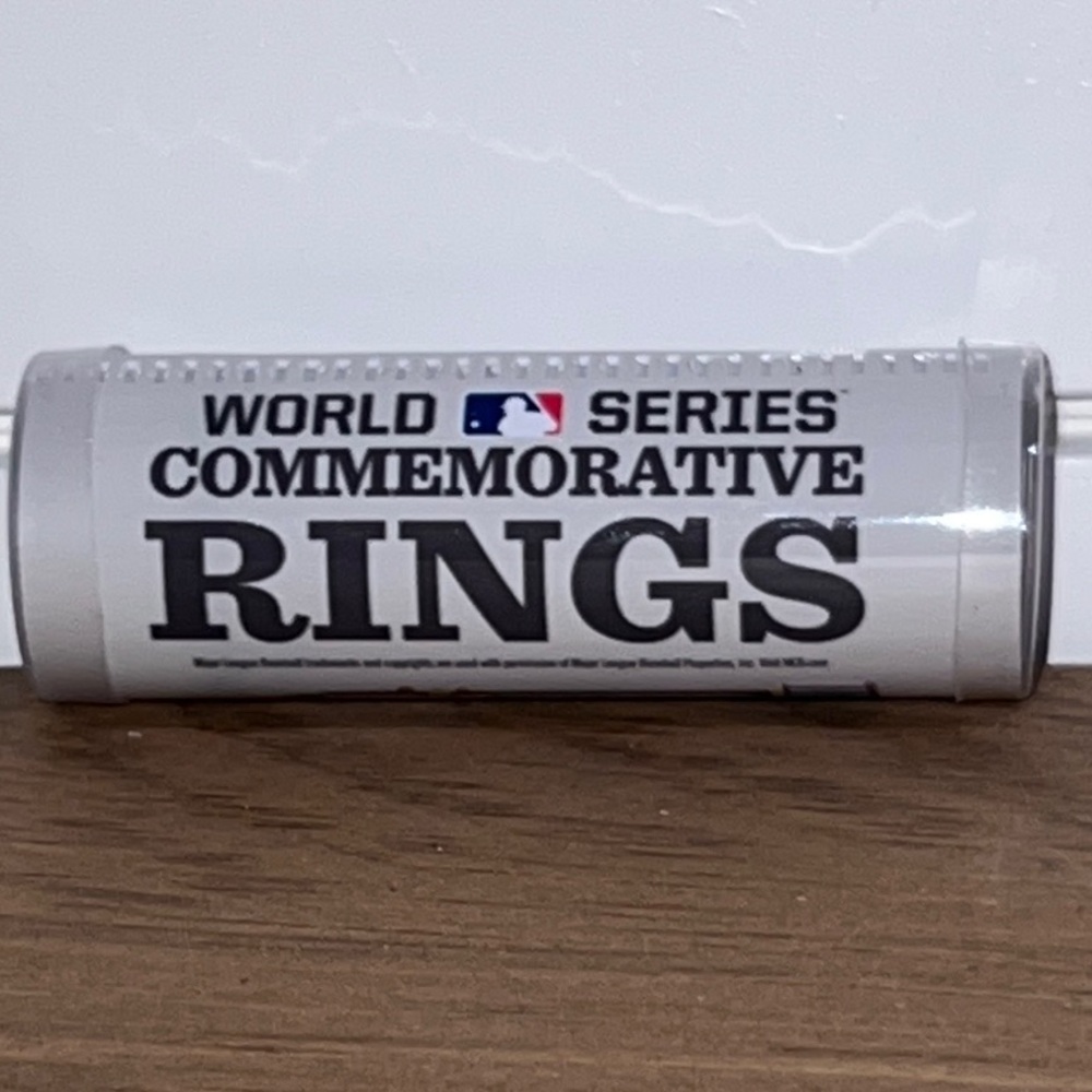Toronto Blue Jays Commemorative 1993 Champions Ring - Picture 10 of 11